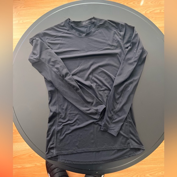 Arc’teryx base layer - Picture 2 of 6
